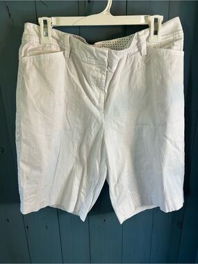 Talbots White Polished with Polka-Dot Waistband - Perfect Shorts 10.5” | 12
